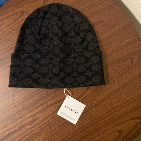 NWT COACH BLACK KNIT SIGNATURE BEANIE - Picture 6 of 9
